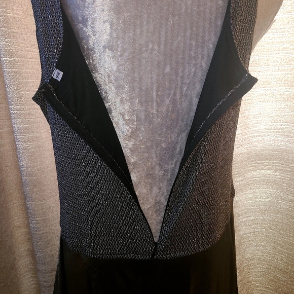 Cachet Silver Mesh And Satin Maxi 2pc Dress - Picture 9 of 12